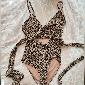 Aerie one piece bathing suit with cutout and wrap around bust line